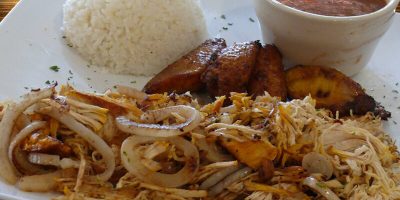 SHREDED CHICKEN WITH ONIONS / VACA FRITA DE POLLO SHREDED CHICKEN WITH ONIONS / VACA FRITA DE POLLO